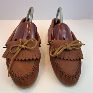 Minnetonka Women’s Slippers Moccasins Brown Leather Size 9